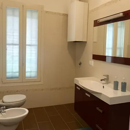 Apartment Ground Floor House *