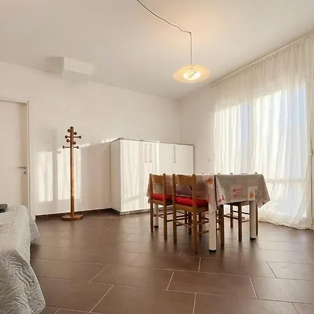 Apartment Ground Floor House *