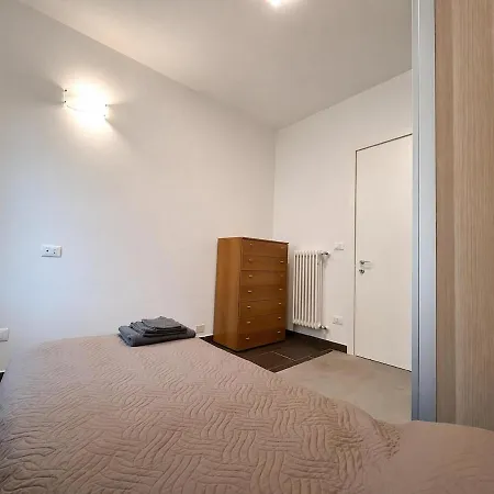 Ground Floor House Apartment *