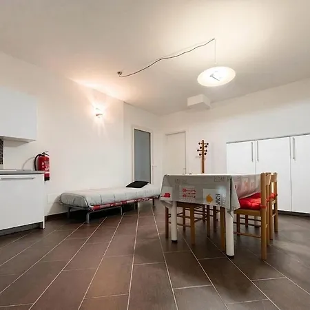 Apartment Ground Floor House *
